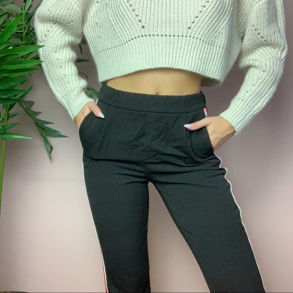 Zara trousers with red stripe - Picture 3 of 8